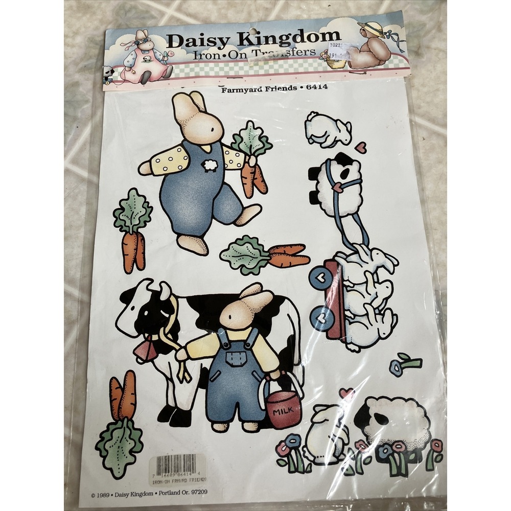 Daisy Kingdom Iron On Transfers Farmyard Friends #6414 Craft Applique 1989